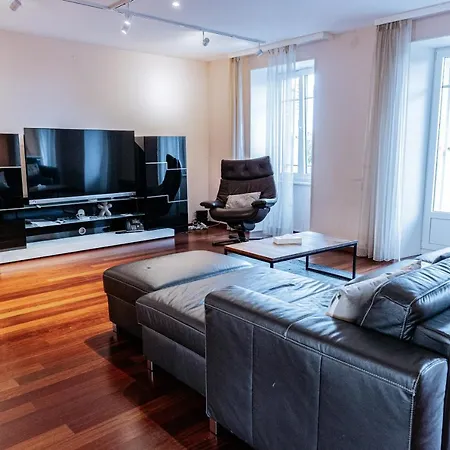 Grand Rue - Swiss Apartment