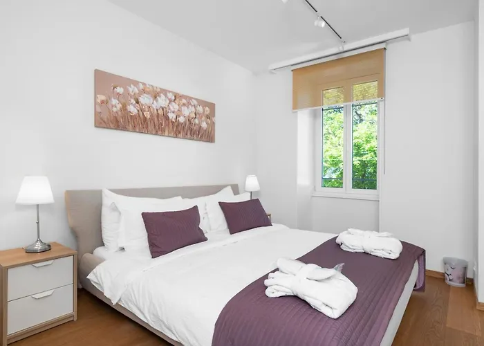 Grand Rue - Swiss Montreux